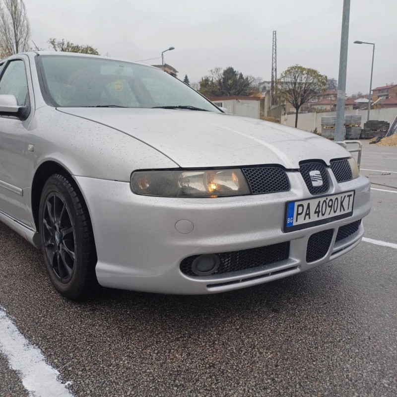 Seat Leon 1.8-20V, снимка 2 - Автомобили и джипове - 48577444