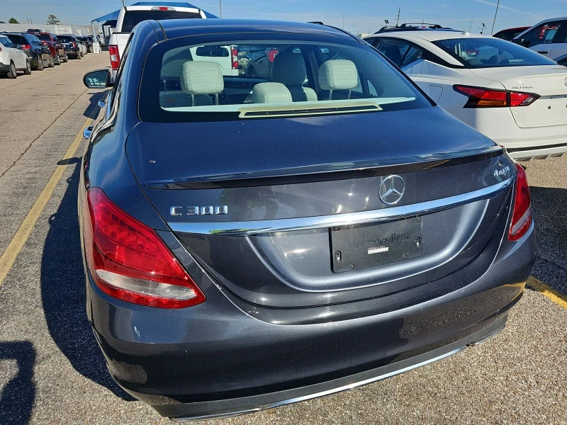 Mercedes-Benz C 300, снимка 5 - Автомобили и джипове - 48720414