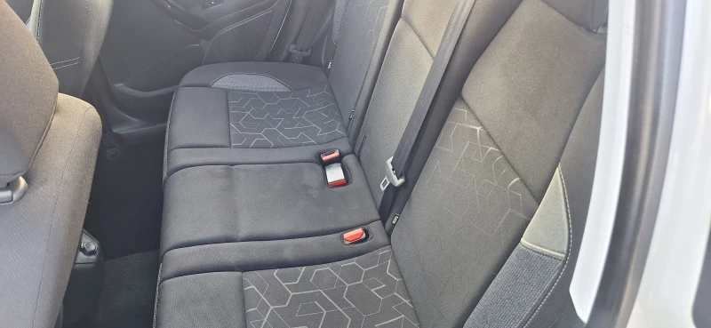 Peugeot 2008 Бензин, снимка 5 - Автомобили и джипове - 50511165