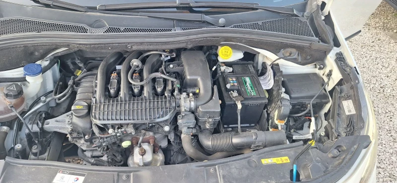 Peugeot 2008 Бензин, снимка 14 - Автомобили и джипове - 50511165