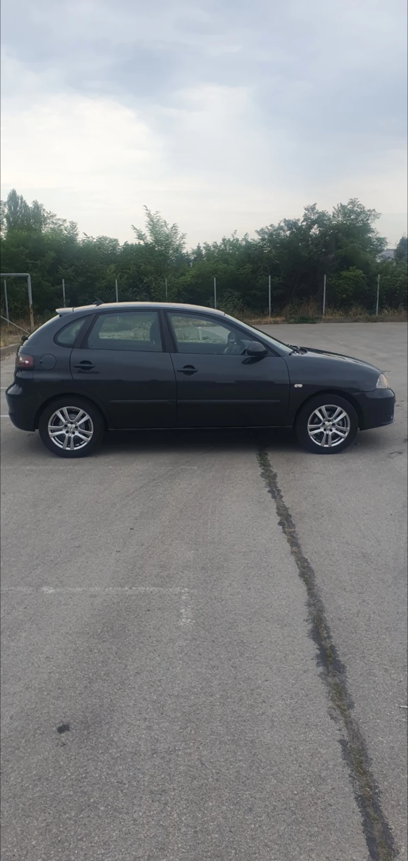 Seat Ibiza 1.4, снимка 5 - Автомобили и джипове - 52891409