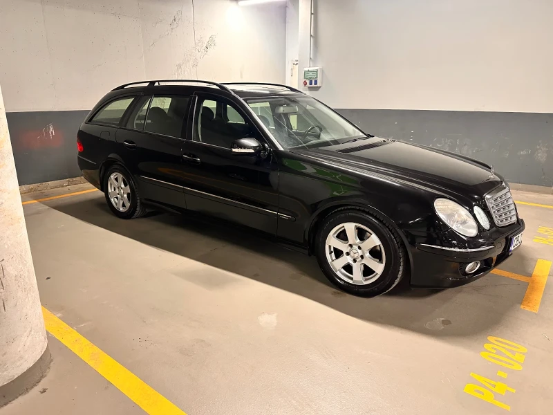 Mercedes-Benz E 220, снимка 11 - Автомобили и джипове - 52030433