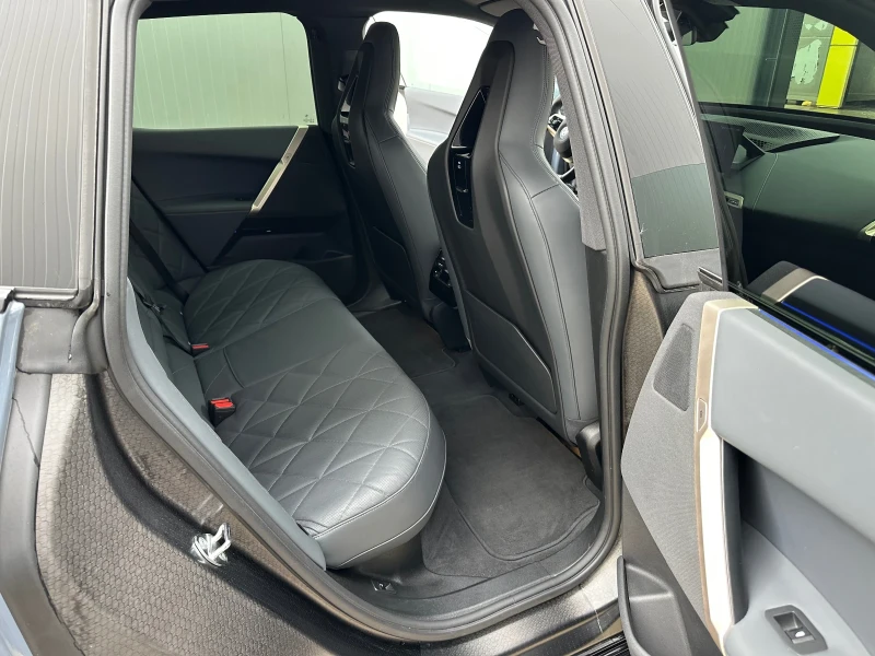 BMW iX ВЪЗДУХ/ОБДУХВАНЕ/МАСАЖ/КОЖА-НАПА, снимка 14 - Автомобили и джипове - 52186084