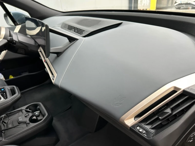 BMW iX ВЪЗДУХ/ОБДУХВАНЕ/МАСАЖ/КОЖА-НАПА, снимка 10 - Автомобили и джипове - 52186084