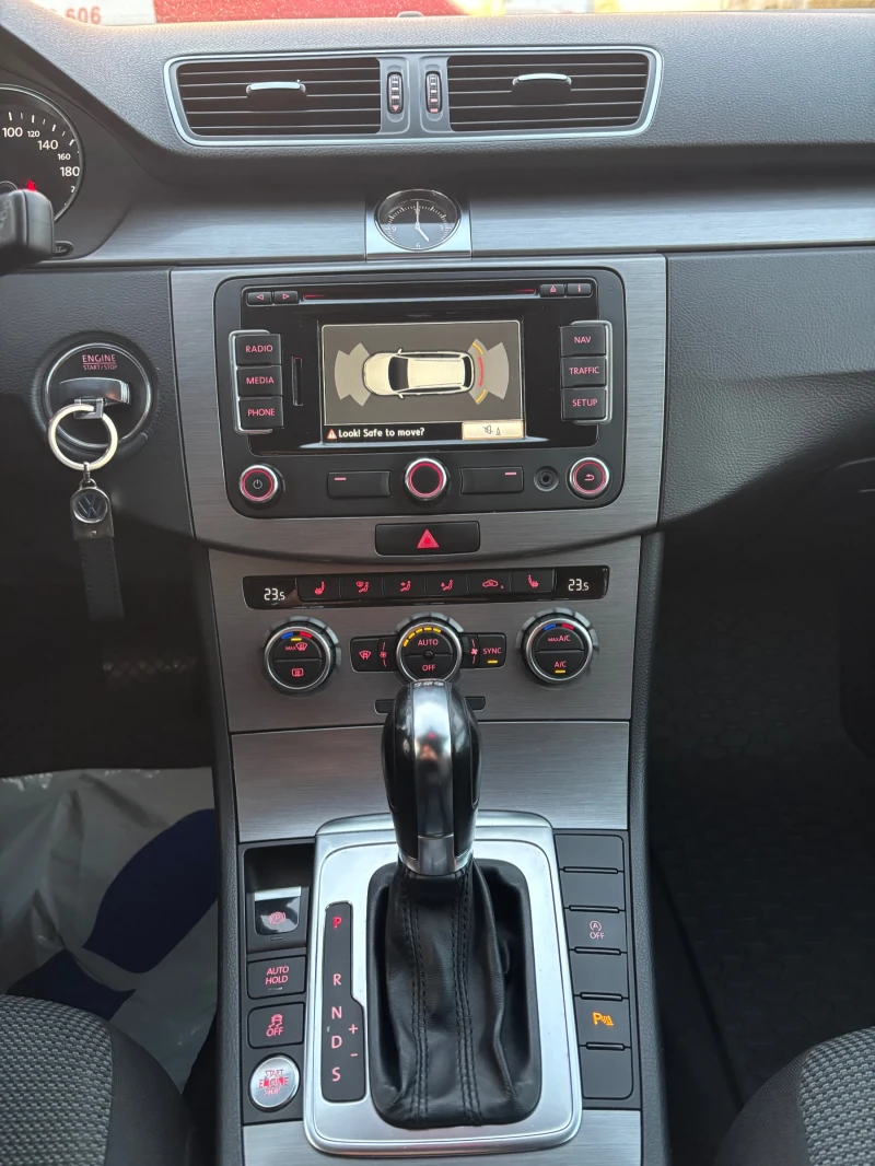 VW Passat 2.0 TDI, снимка 12 - Автомобили и джипове - 52386483