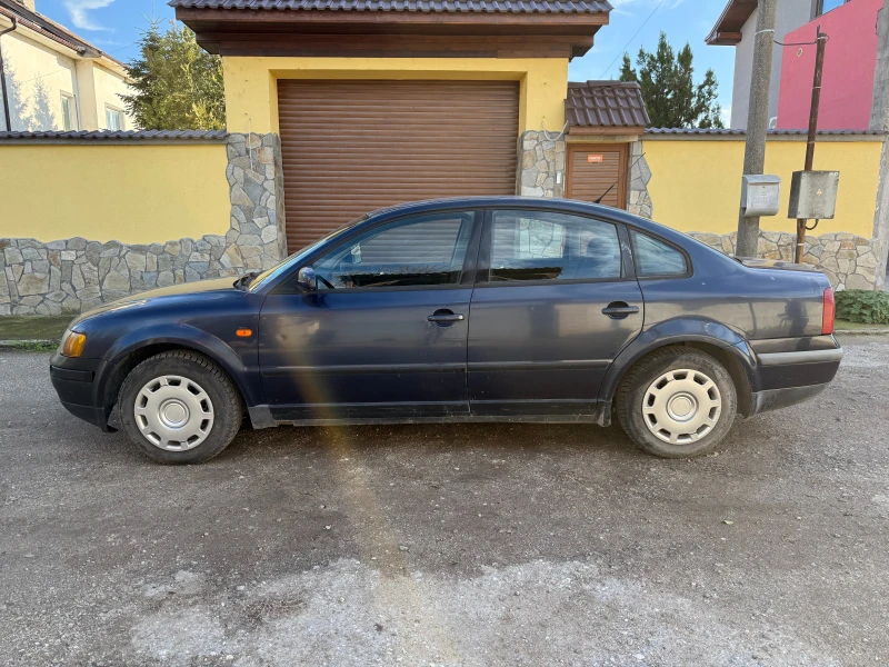 VW Passat, снимка 3 - Автомобили и джипове - 52405382