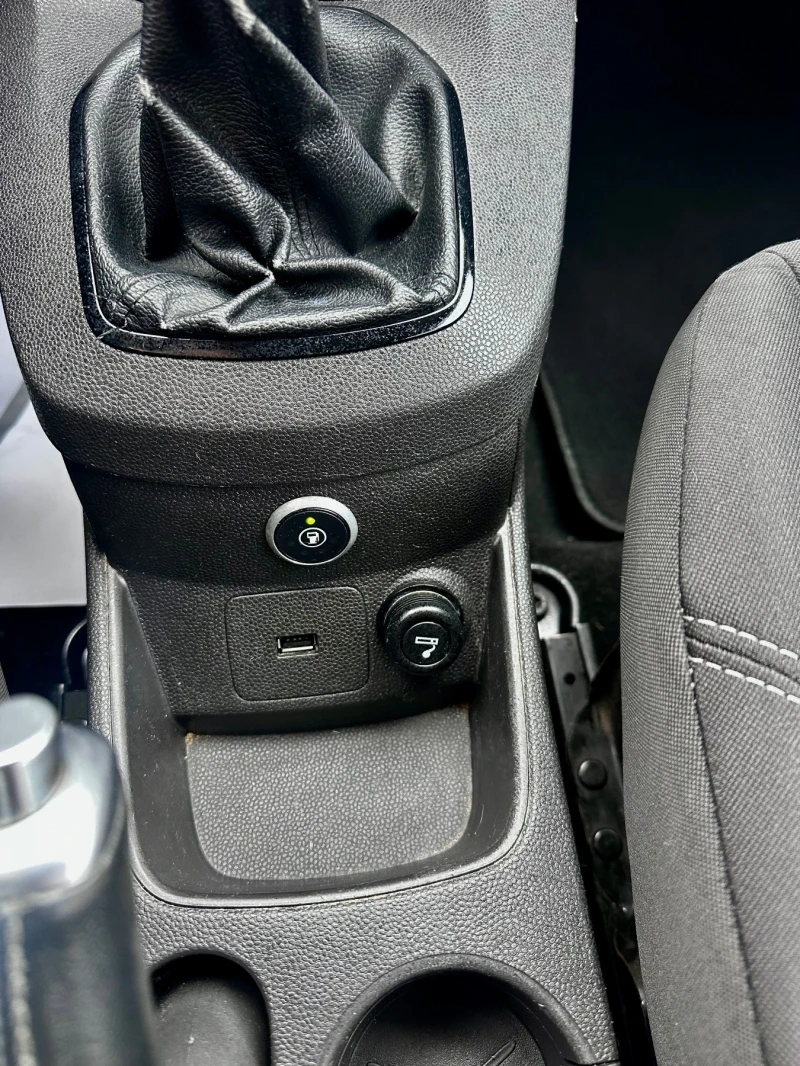 Ford Fiesta 1.4i ГАЗ 2016 ТОП СЪСТОЯНИЕ!!!!, снимка 13 - Автомобили и джипове - 52751624