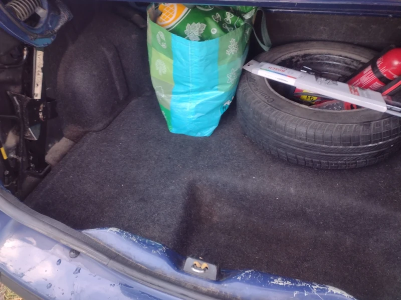 Renault Symbol, снимка 7 - Автомобили и джипове - 52863532