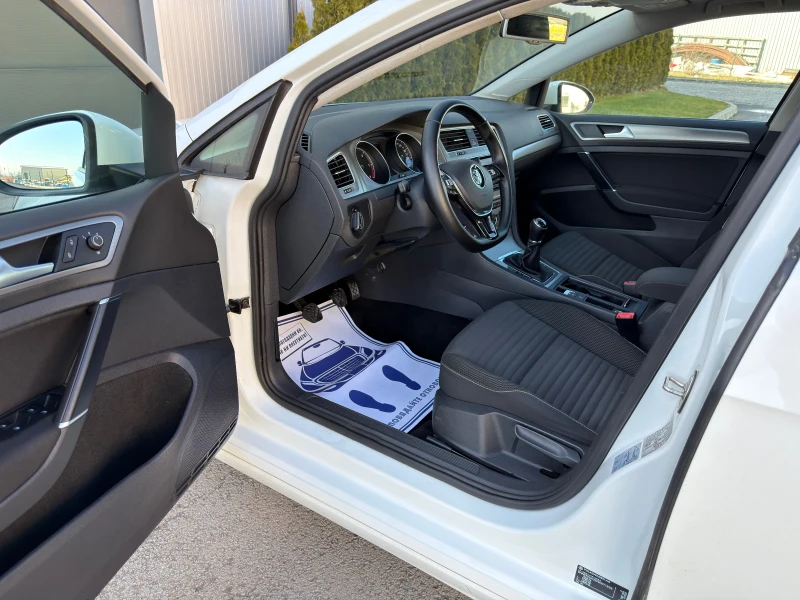 VW Golf 2.0tdi 150k.c* R-Line* Xenon* Подгрев* ЛИЗИНГ* , снимка 7 - Автомобили и джипове - 53443405