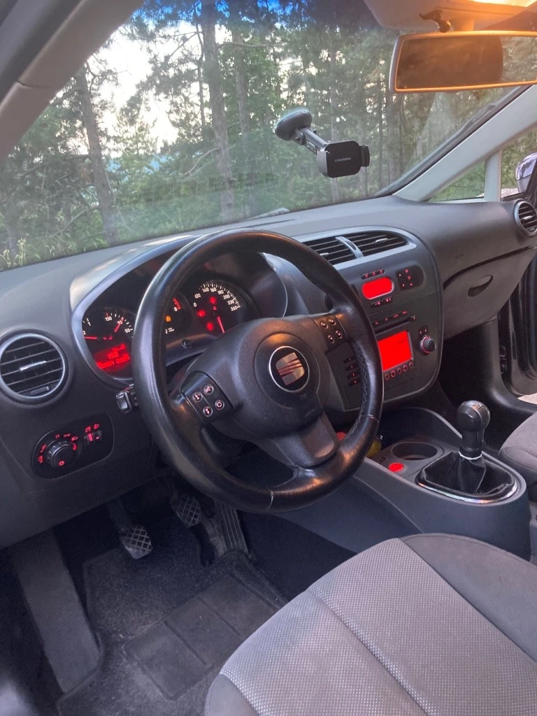 Seat Leon 2.0FSI FR - изображение 7