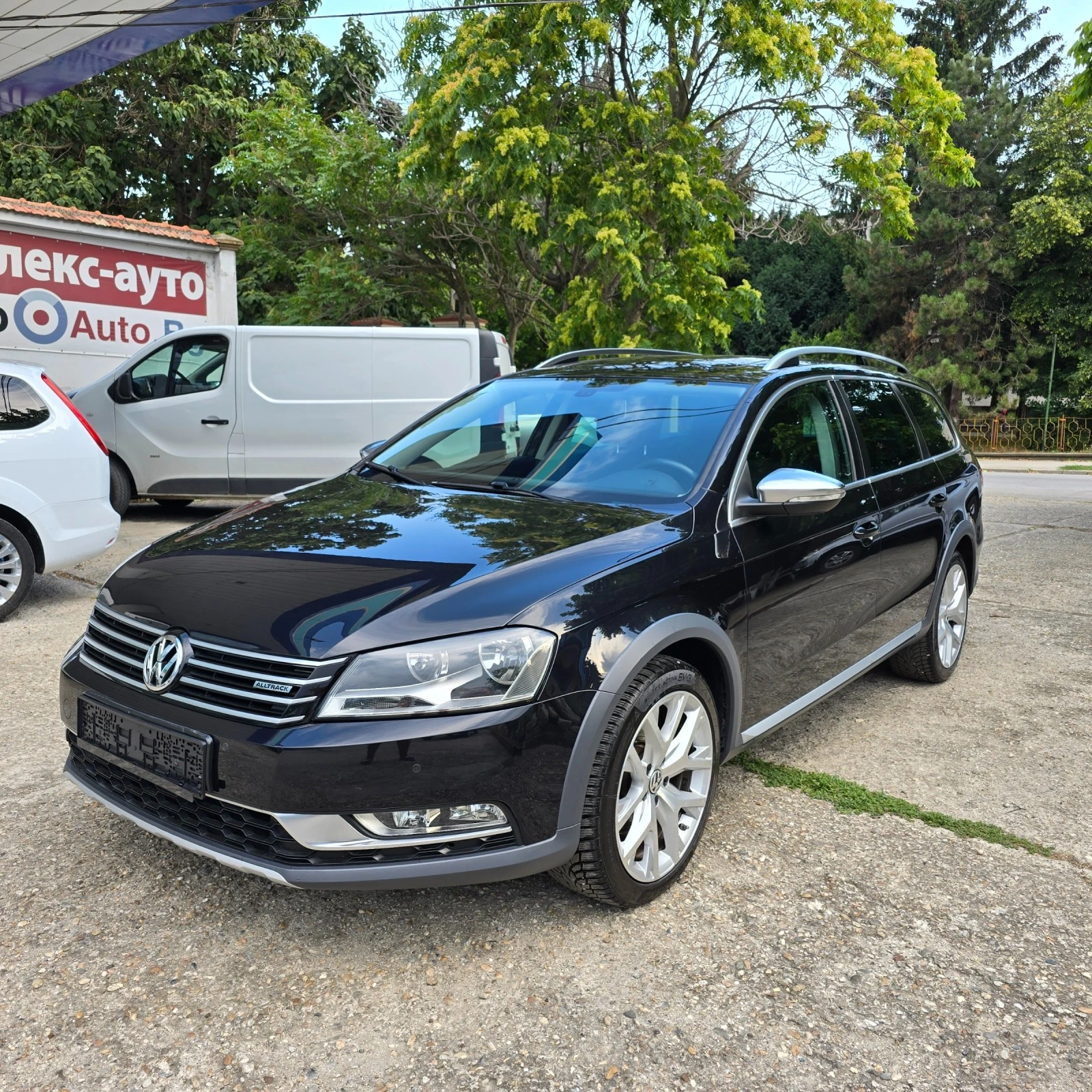 VW Passat 2.0 TDI KAMERA NAVI PANORAMA 4X4 - изображение 6