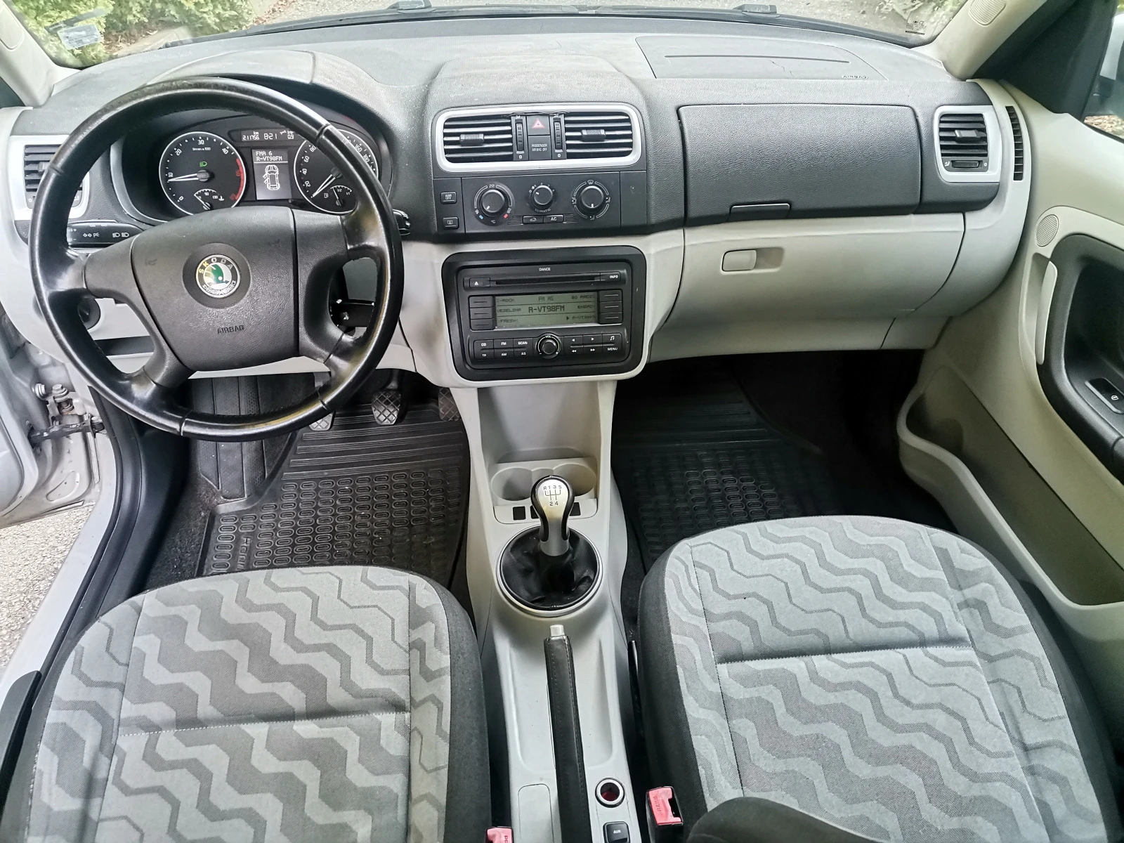 Skoda Roomster 1.9 TDI - изображение 9