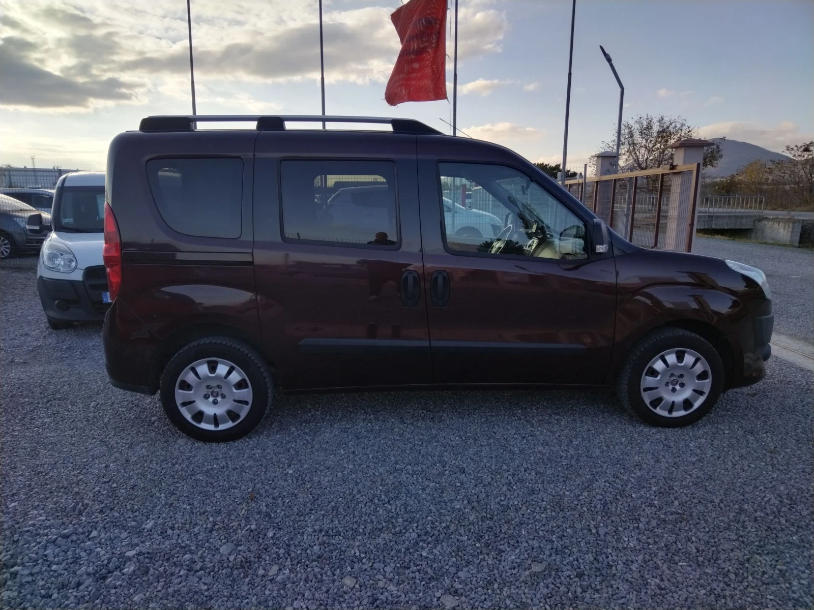 Fiat Doblo 6 скорости, бензин - метан  - изображение 8