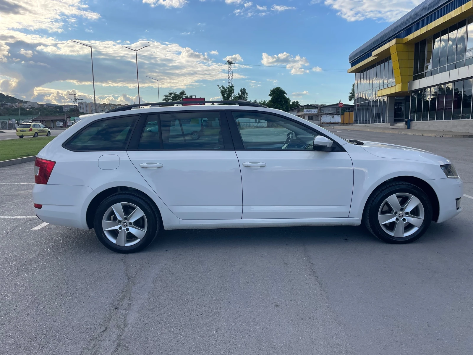 Skoda Octavia 2.0tdi- 4x4- 184kc. Швейцария - изображение 4