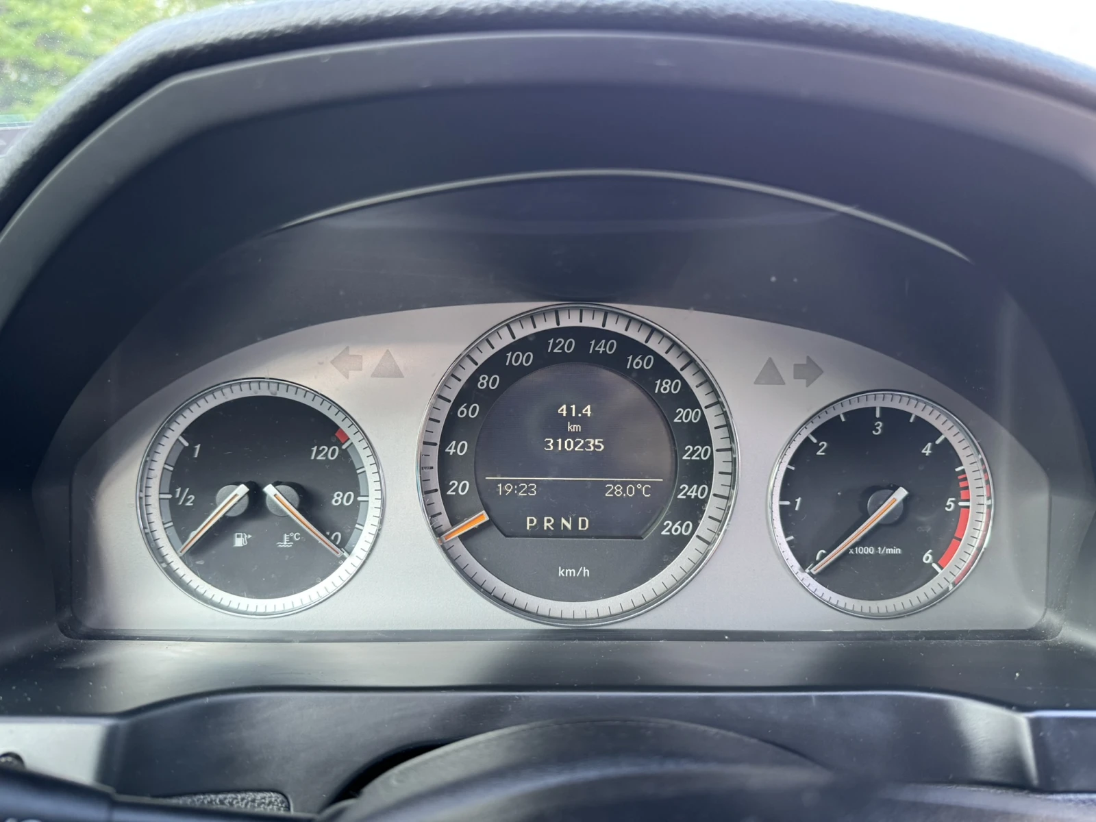 Mercedes-Benz C 320  - изображение 9