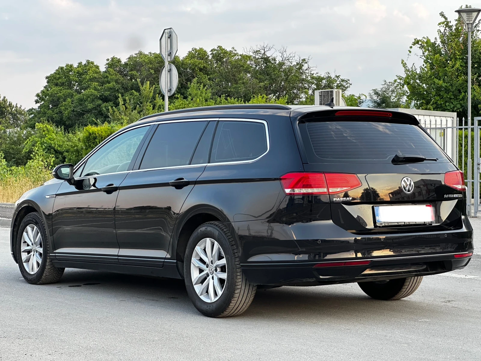 VW Passat 2.0TDI 150kc DSG DISTRONIC - изображение 3