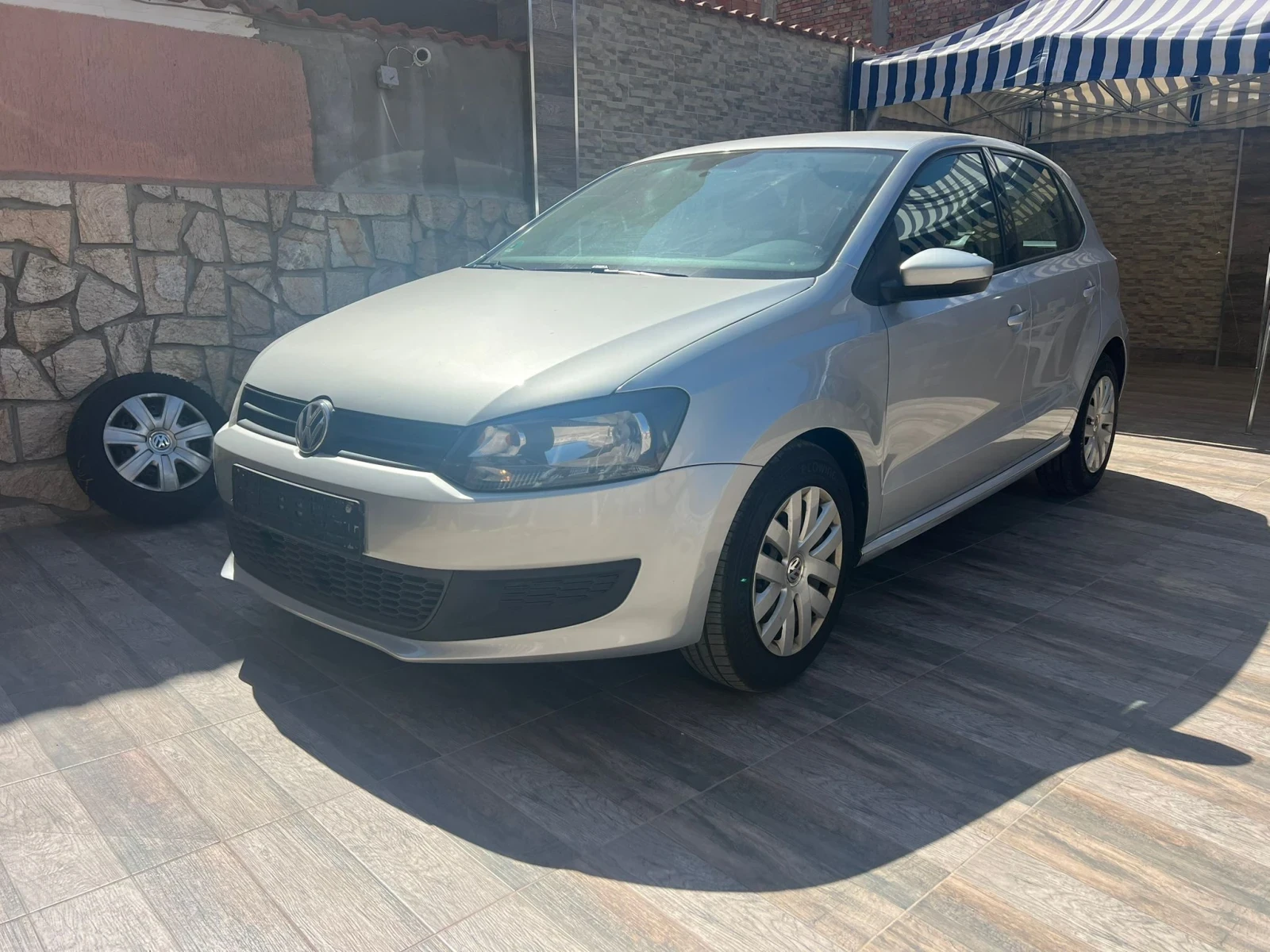 VW Polo 1.2 Бензин - изображение 2