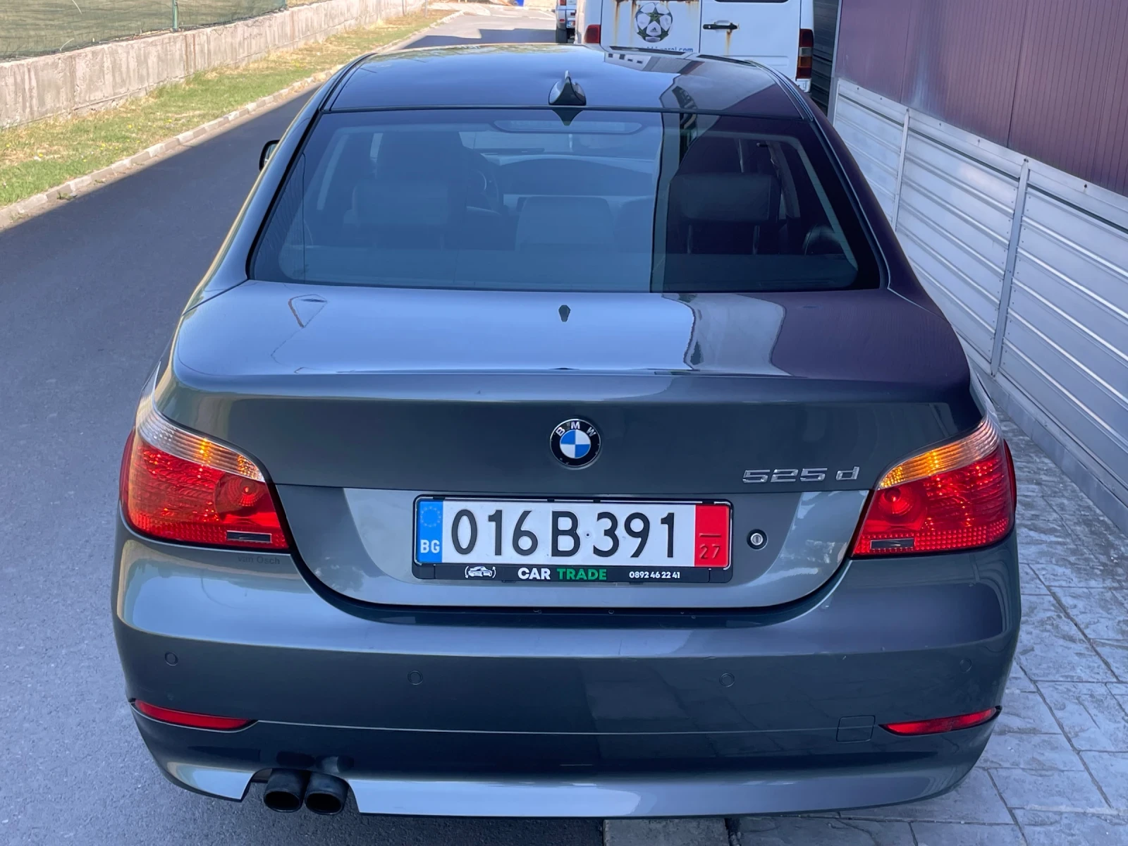 BMW 525 M57/АВТОМАТ/КОЖА/НОВИ ГУМИ И ДИСКОВЕ/ - изображение 5