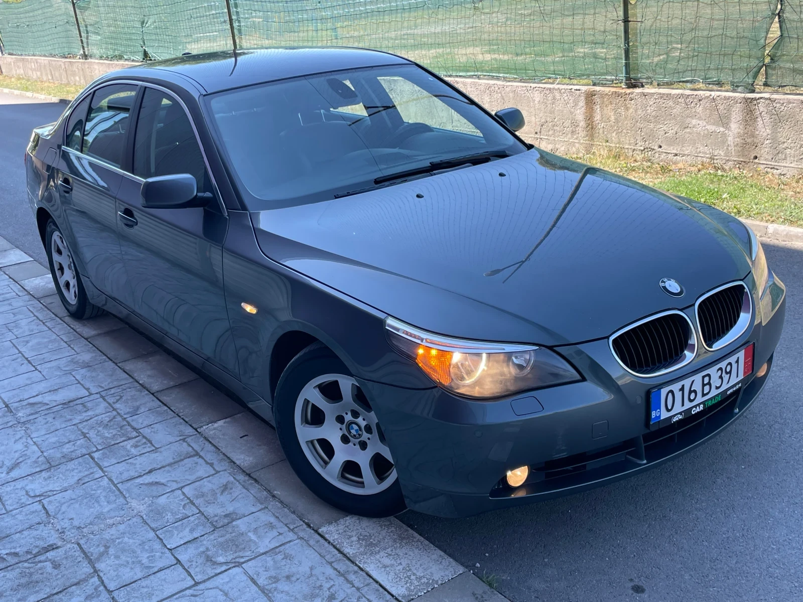 BMW 525 M57/АВТОМАТ/КОЖА/НОВИ ГУМИ И ДИСКОВЕ/ - изображение 3
