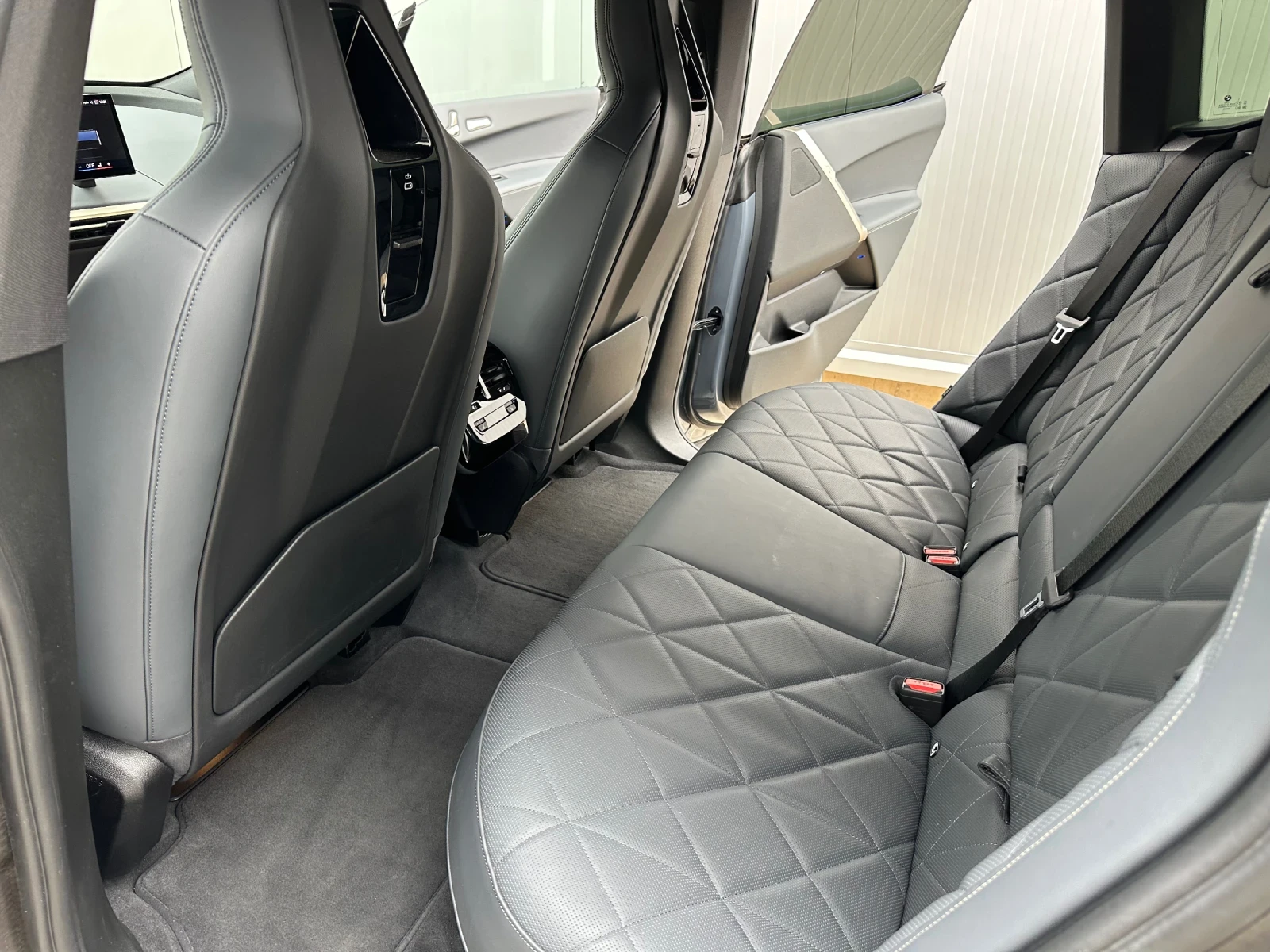 BMW iX ///- | Mobile.bg   13