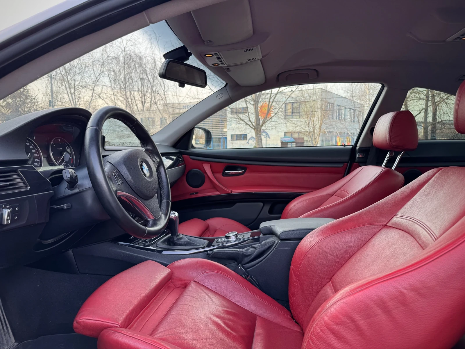 BMW 320 D Facelift, снимка 10 - Автомобили и джипове - 53844743