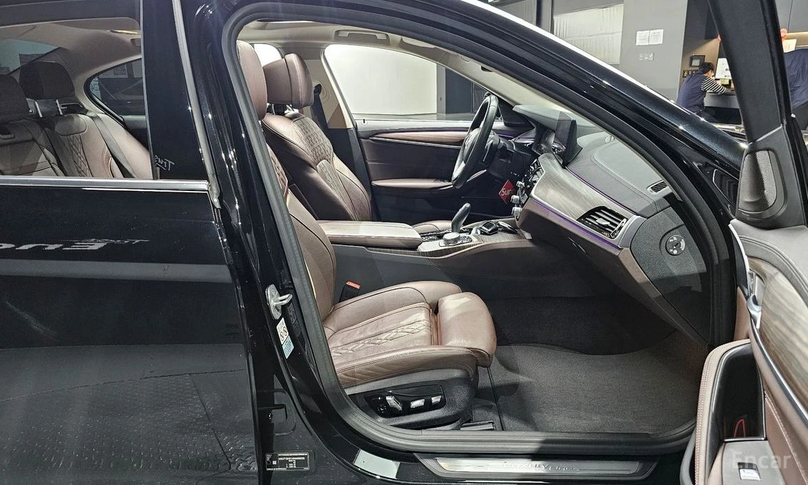 BMW 530 i Luxury* HARMAN KARDON* DISTRONIC* HEAD-UP*  | Mobile.bg � ����������� 7