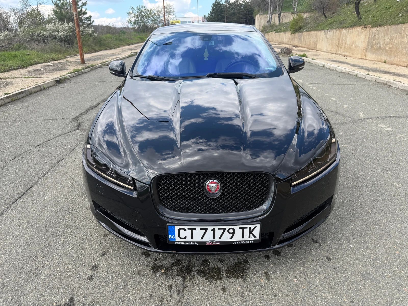 Jaguar XE 2.2 D 200 кс АВТОМАТИК, снимка 3 - Автомобили и джипове - 54195907