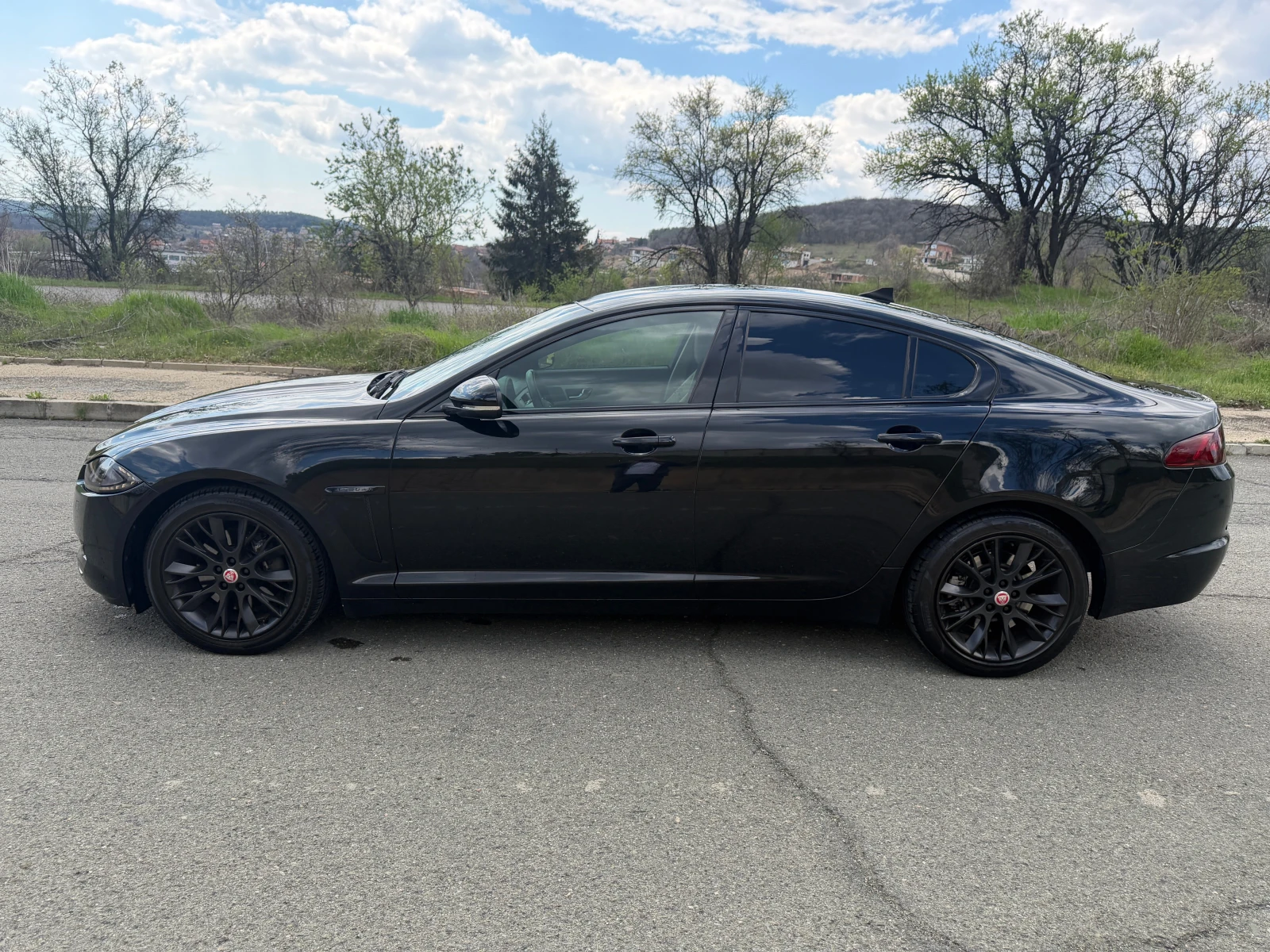 Jaguar XE 2.2 D 200 кс АВТОМАТИК, снимка 4 - Автомобили и джипове - 54195907