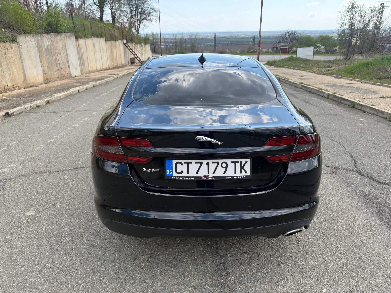 Jaguar XE 2.2 D 200 кс АВТОМАТИК, снимка 8 - Автомобили и джипове - 54195907