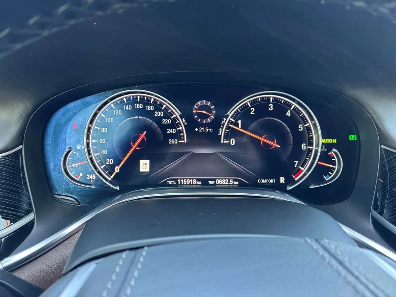 BMW 750 * xDrive * ДИСТРОНИК* 360 КАМЕРА* ПРЕДСТАВИТЕЛСТВО, снимка 9 - Автомобили и джипове - 54339595