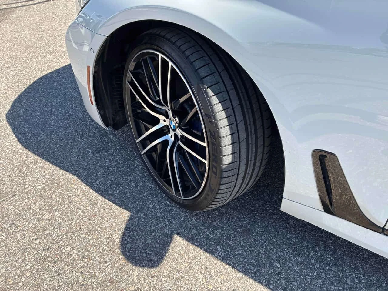 BMW 750 * xDrive * ДИСТРОНИК* 360 КАМЕРА* ПРЕДСТАВИТЕЛСТВО, снимка 6 - Автомобили и джипове - 54339595