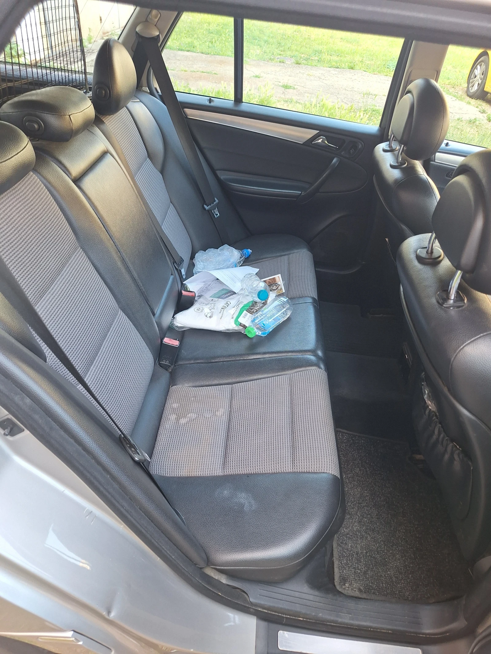 Mercedes-Benz C 220, снимка 7 - Автомобили и джипове - 54550655
