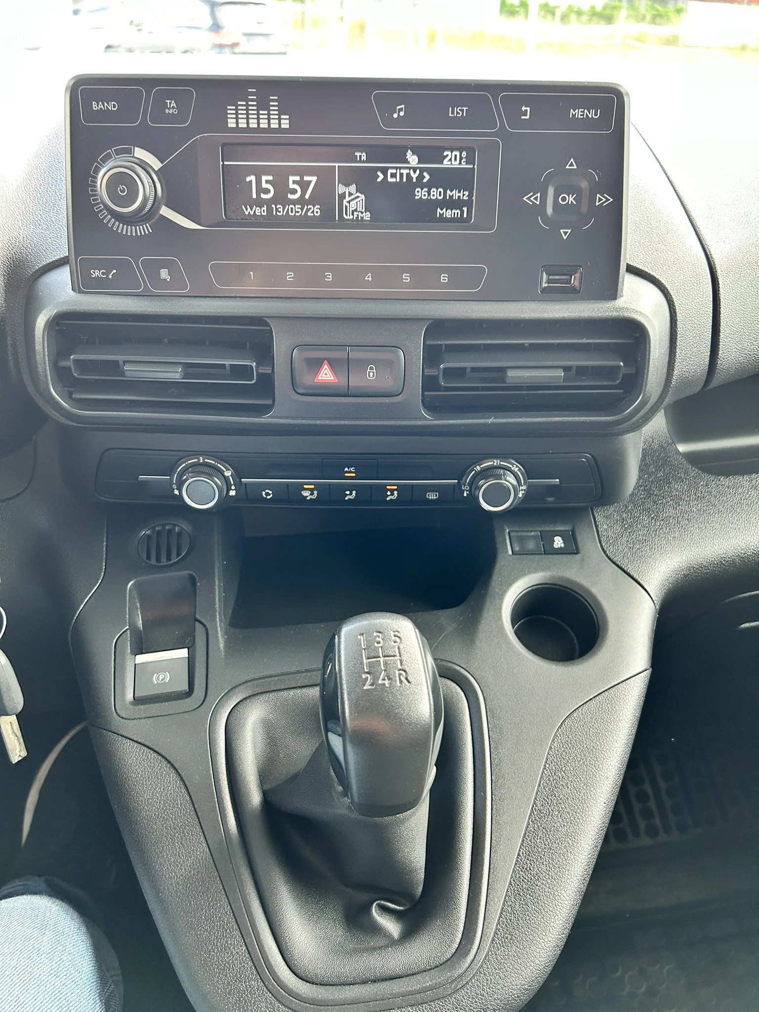 Opel Combo 1.5CDTi* Euro6* 3 местен, снимка 13 - Автомобили и джипове - 54566731