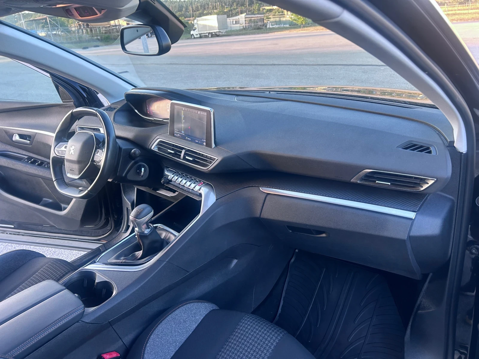 Peugeot 3008 1.5 D 131 HP  Allure  Service Book , снимка 10 - Автомобили и джипове - 54731457
