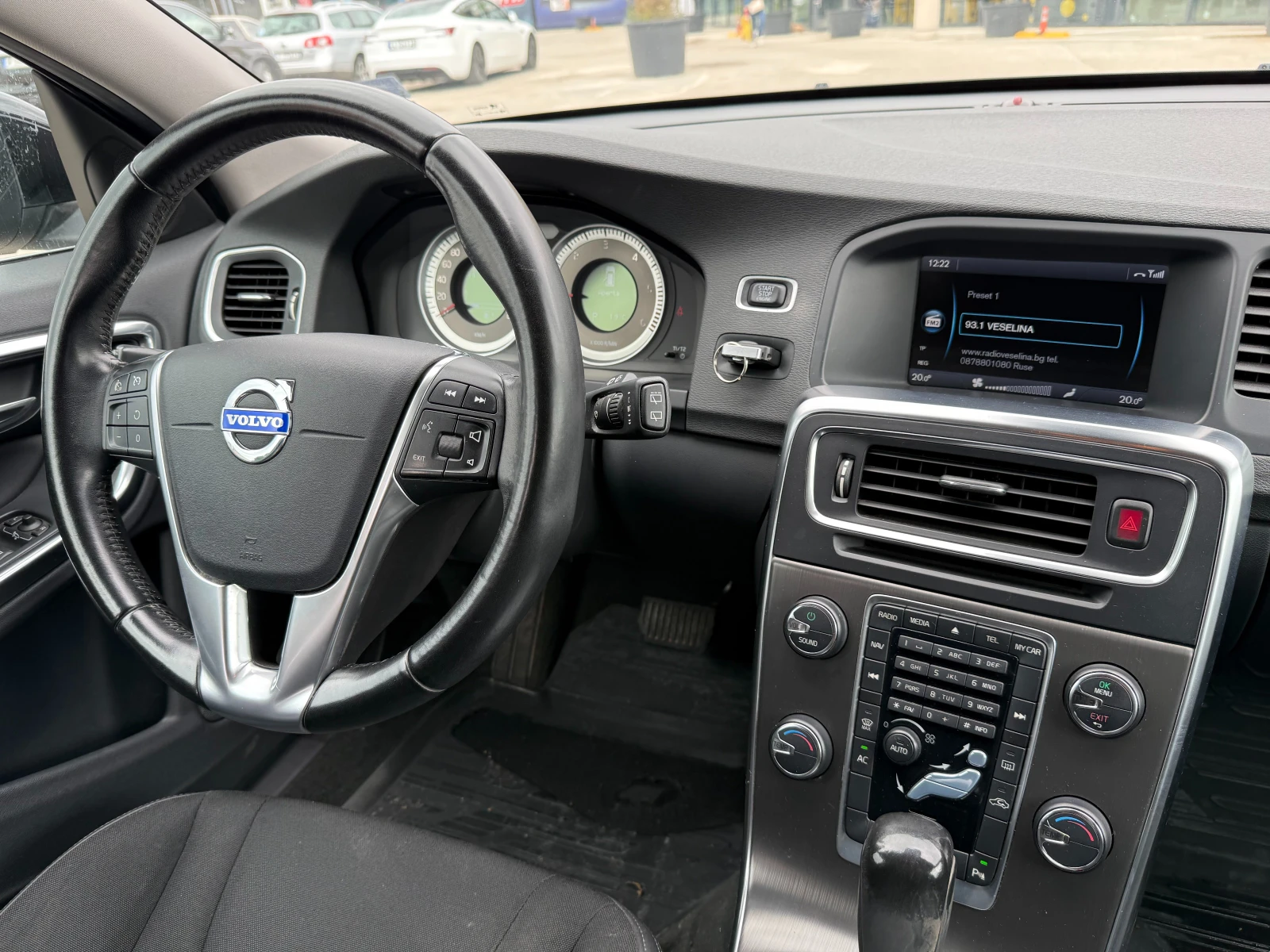Volvo V60 ВИДЕО В ОБЯВАТА !!!, снимка 9 - Автомобили и джипове - 54884950