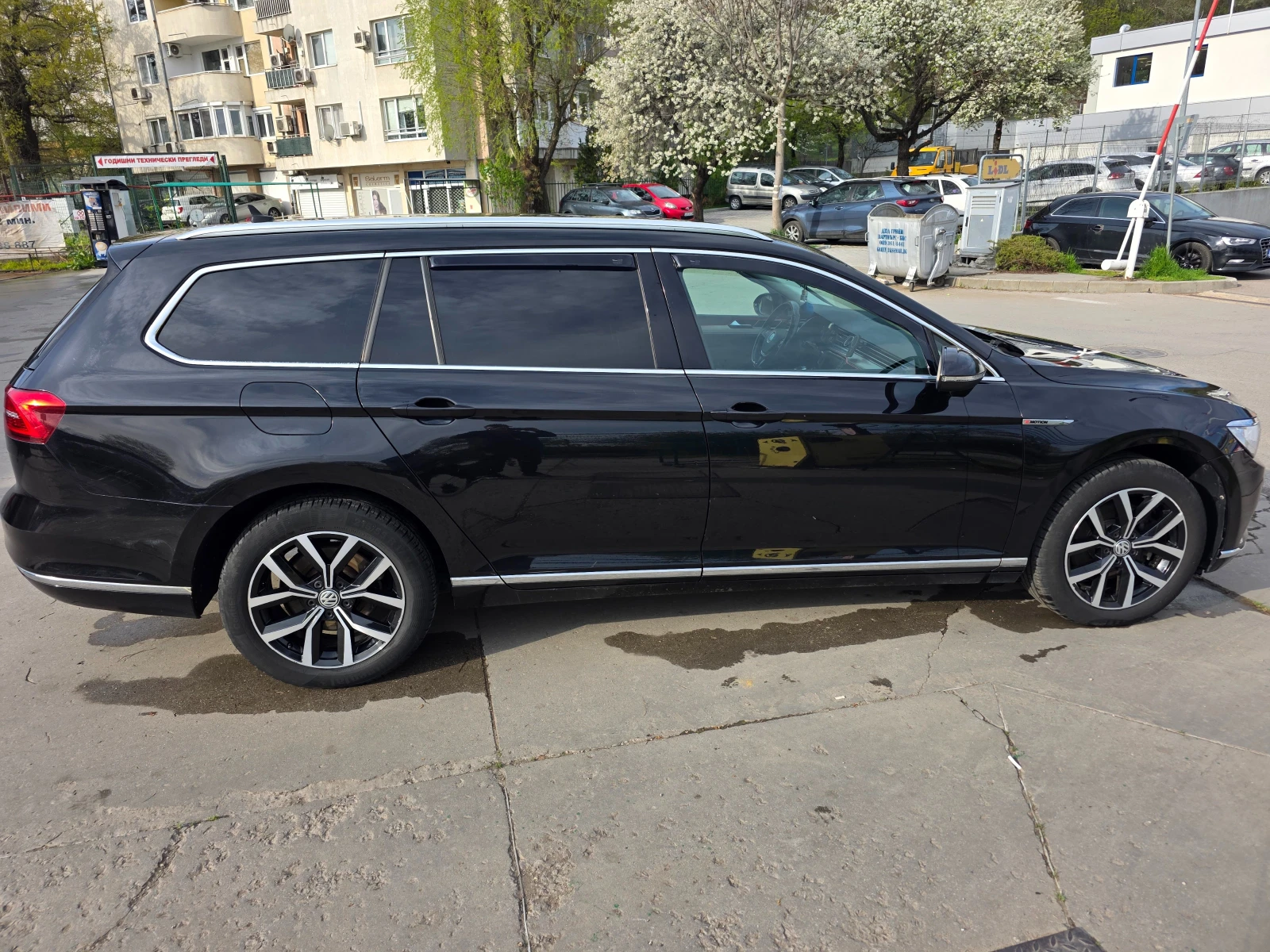VW Passat B8, снимка 8 - Автомобили и джипове - 56159912