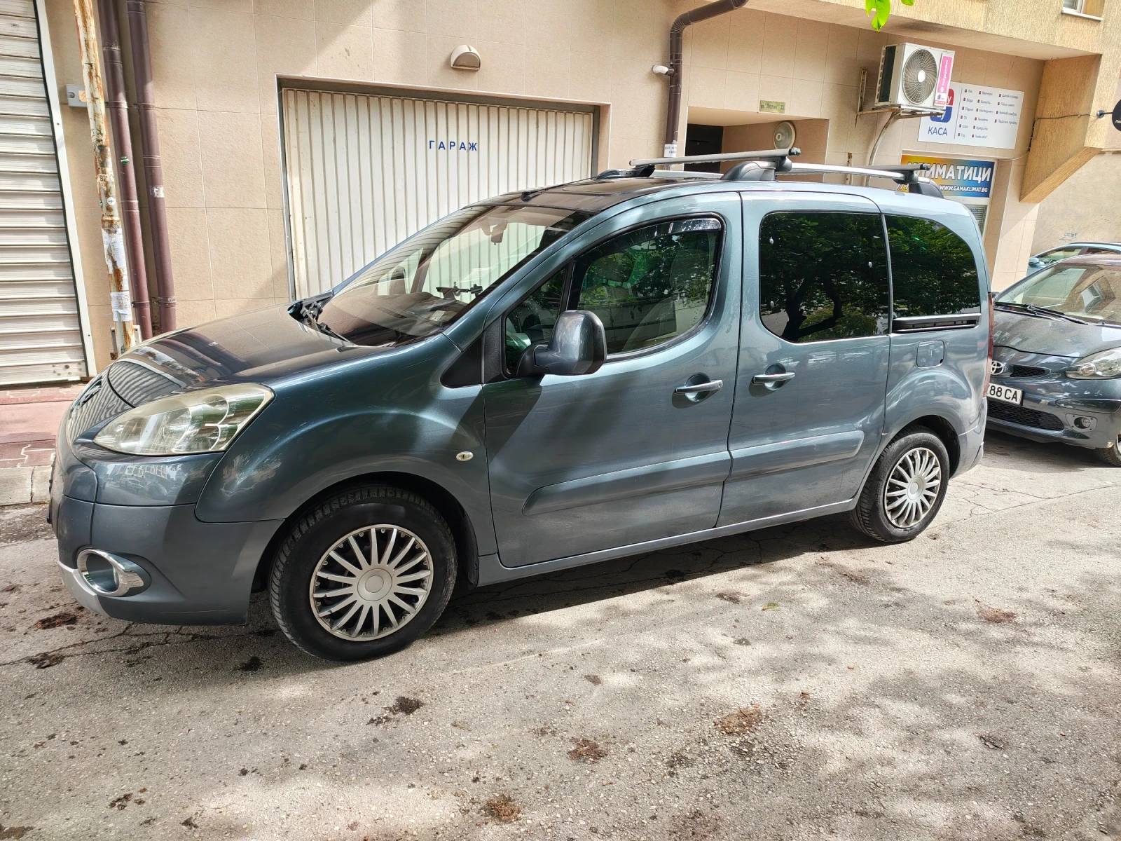 Peugeot Partner Tepee, снимка 2 - Автомобили и джипове - 56270847
