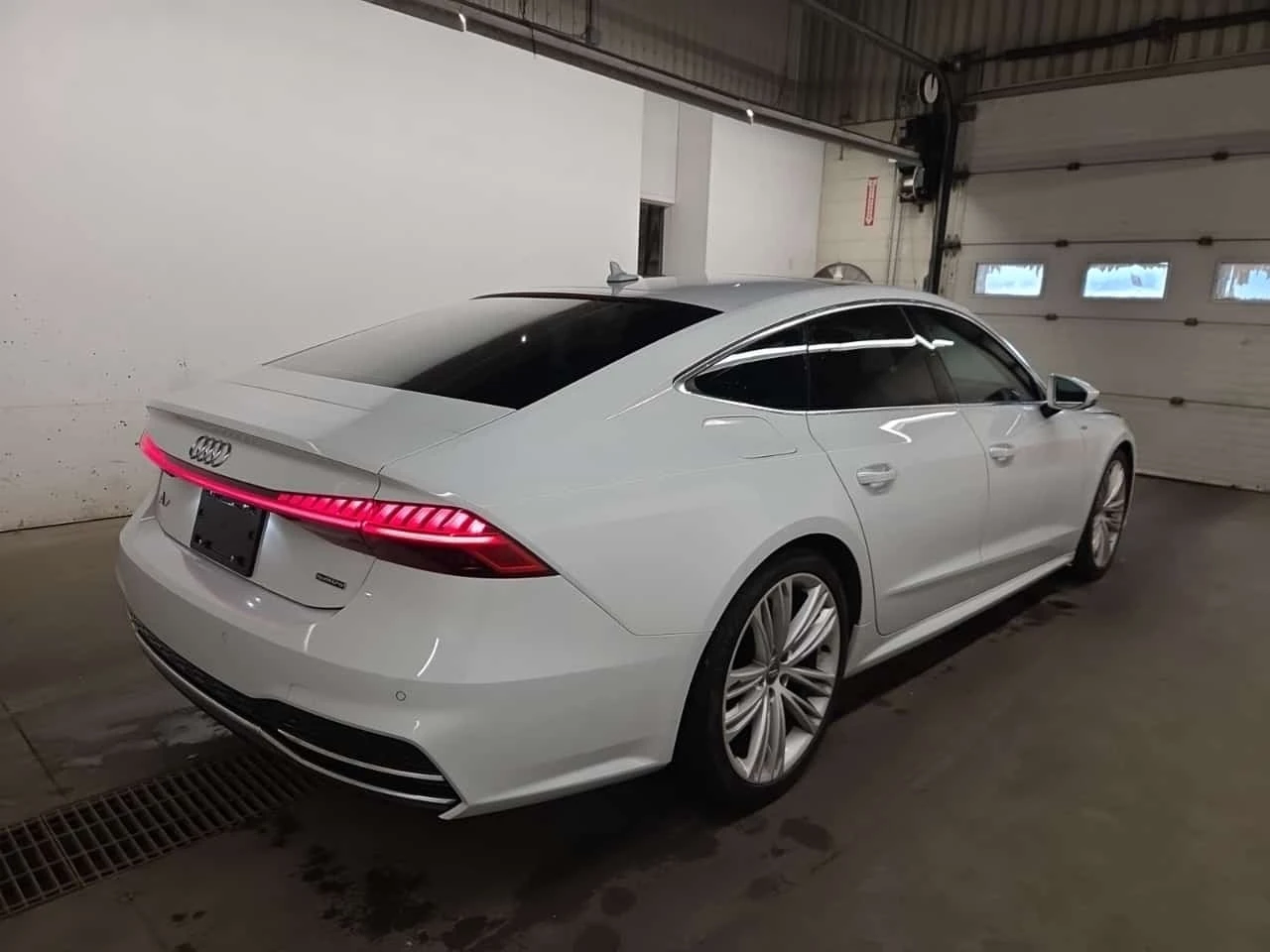 Audi A7 * PROGRESSIV * CARFAX * , снимка 3 - Автомобили и джипове - 56624231