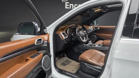 Jeep Grand cherokee SUMMIT / DISTRONIC / АВТ.ПАРКИРАНЕ / ОБДУХ / ФУЛЛ , снимка 7