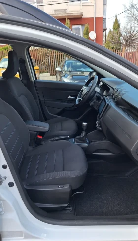 Dacia Duster 4x4 1.5 dCi 115 к.с. 2022г 39 000км., 6скорости , снимка 7