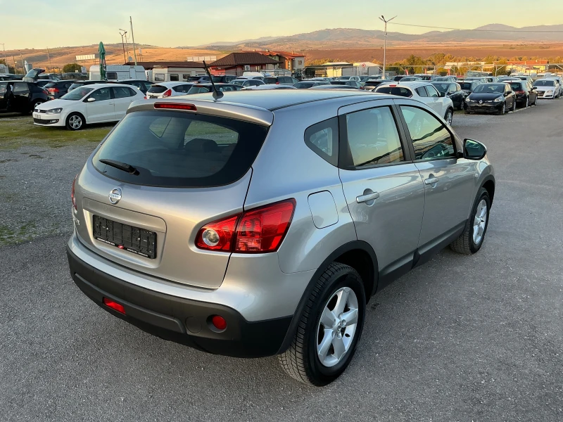 Nissan Qashqai 1.6I, снимка 8 - Автомобили и джипове - 47698116