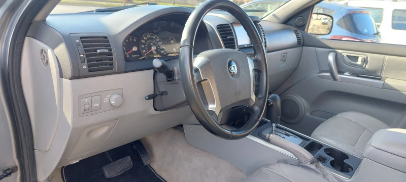 Kia Sorento 2.5 crdi  4x4 клима, снимка 9 - Автомобили и джипове - 48407694