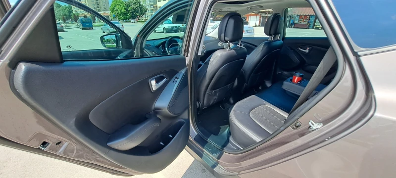 Hyundai IX35 CRDI 4WD, снимка 9 - Автомобили и джипове - 50942583