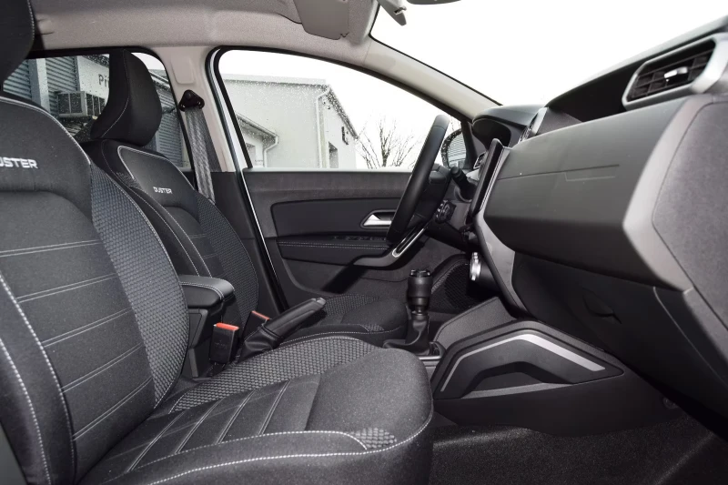 Dacia Duster НОВ!/JOURNEY/131HP/CARPLAY/KEYLESS/LED/DAB/717f, снимка 11 - Автомобили и джипове - 51653516