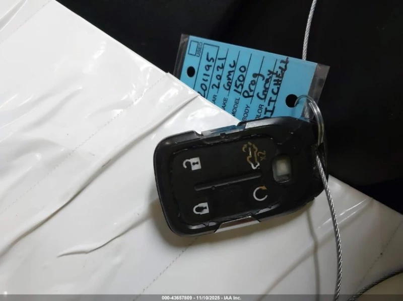 Gmc Sierra 5.3L V-8 DI, VVT, 355HP 4X4 Drive, снимка 3 - Автомобили и джипове - 52661704