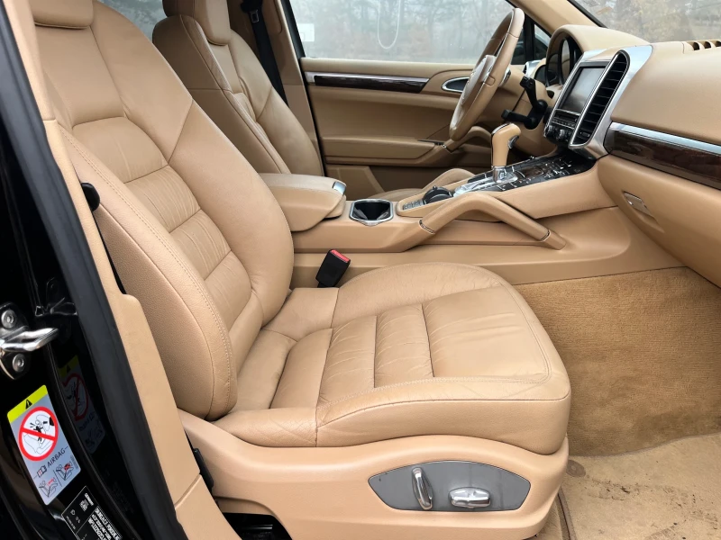 Porsche Cayenne 3.0d/245кс./Нов Внос/Отлична/8-ZF/, снимка 14 - Автомобили и джипове - 52830882