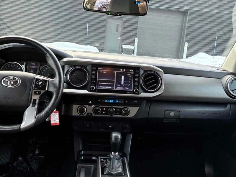 Toyota Tacoma * 4x4 Double Cab Auto * CARFAX * БЕЗ ПЪРВОНАЧАЛНА , снимка 9 - Автомобили и джипове - 53098010