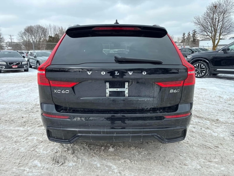 Volvo XC60 * Plus Dark Theme * ПОДГРЕВИ * КАМЕРА * CARFAX, снимка 4 - Автомобили и джипове - 53403676