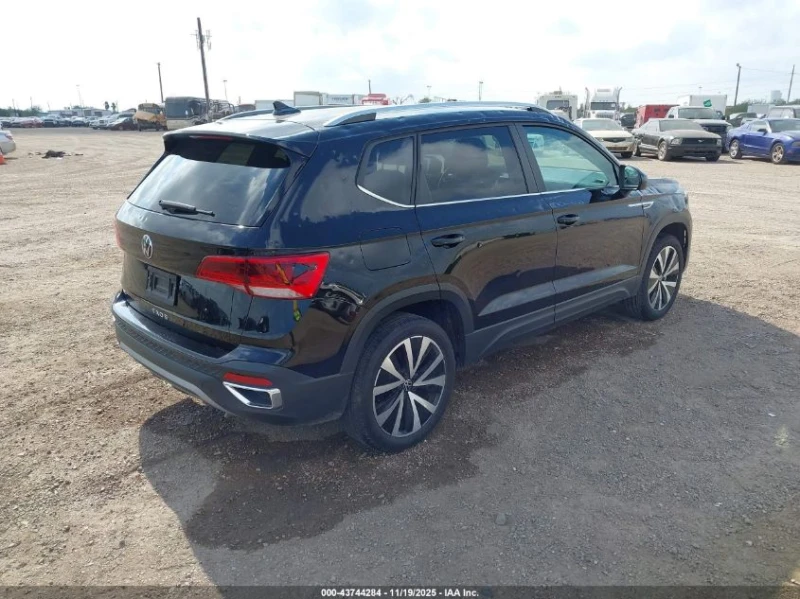VW Taos Volkswagen 1.5T Se, снимка 4 - Автомобили и джипове - 53453775