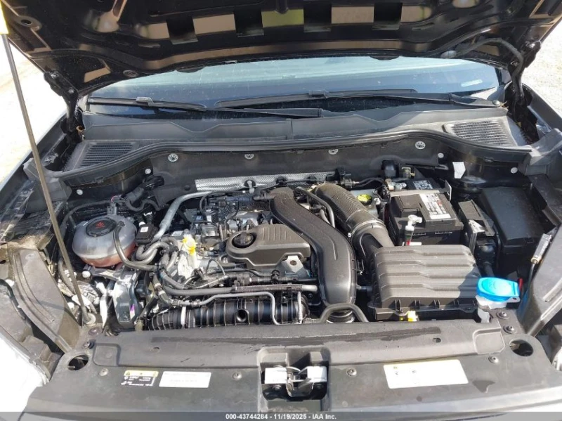 VW Taos Volkswagen 1.5T Se, снимка 10 - Автомобили и джипове - 53453775